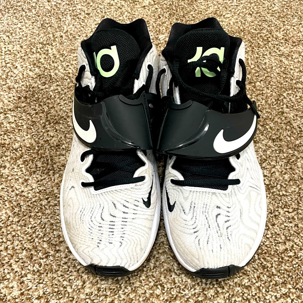 Men’s Nike Sneakers